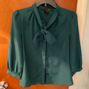 Vintage style 1940s Emerald green pussy bow blouse